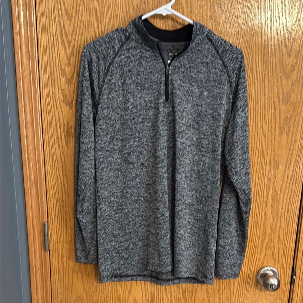 Under Armour Men's Gray Long Sleeve Shirt